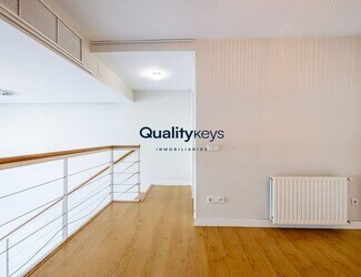 Plus de détails pour Bureau à vendre