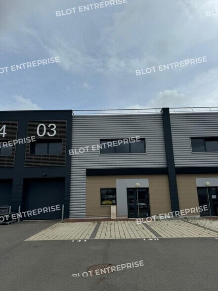 Industrial in Cesson-Sévigné for lease - Building Photo - Image 1 of 8