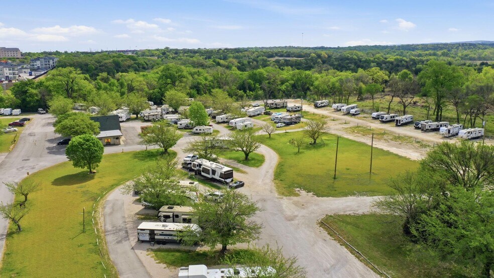 2205 Tin Top Rd, Weatherford, TX à vendre - Photo du bâtiment - Image 2 de 20