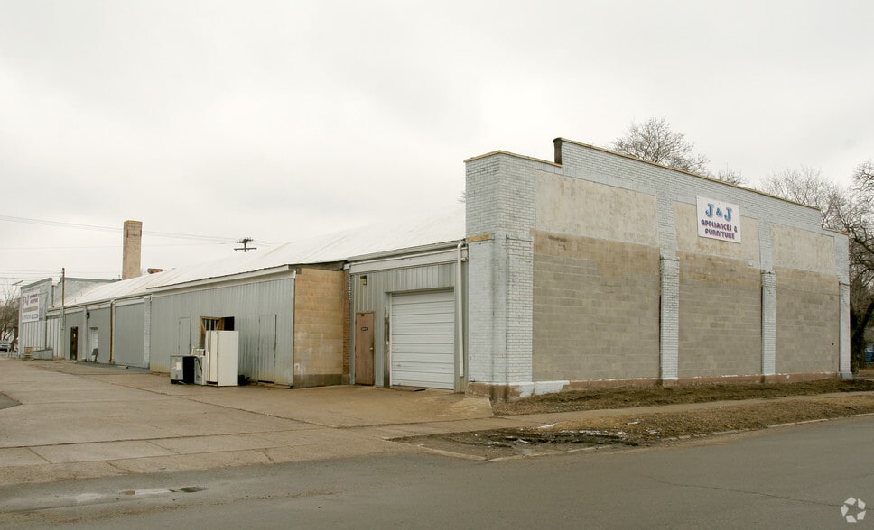 1901 W Saginaw St, Lansing, MI for sale - Building Photo - Image 3 of 4