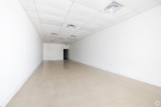 6658 Ridge Rd, Port Richey, FL à louer Photo intérieure- Image 2 de 4