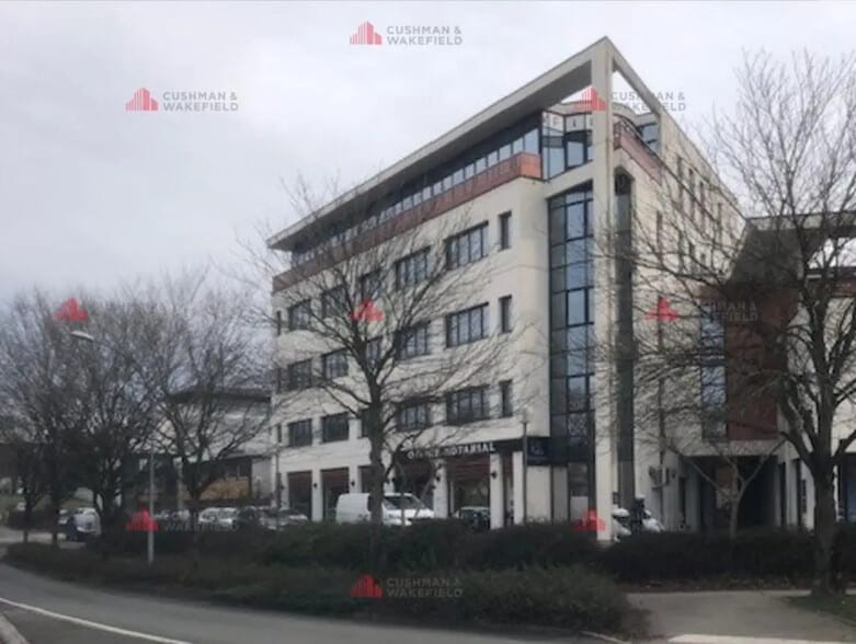 Office in Besançon for lease - Building Photo - Image 2 of 5