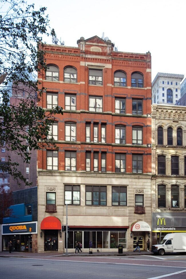 Plus de détails pour 610 Wood St, Pittsburgh, PA - Commerce de détail à louer