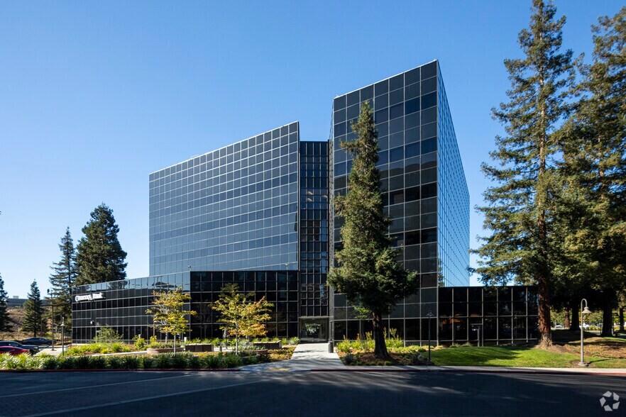 224 Airport Pkwy, San Jose, CA à louer - Photo du bâtiment - Image 2 de 8