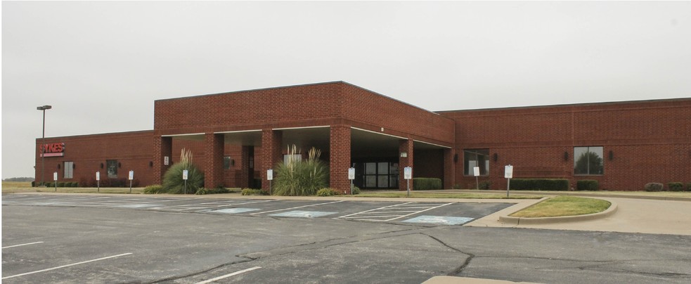 1701 Sykes Blvd, Ponca City, OK for sale - Building Photo - Image 1 of 1