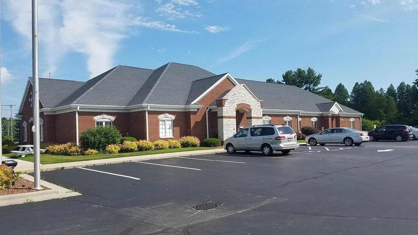 2848 Memorial Dr, Two Rivers, WI for lease Primary Photo- Image 1 of 52