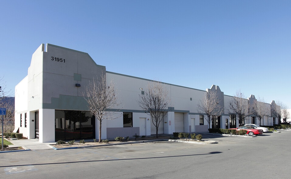 31951 Corydon Rd, Lake Elsinore, CA for lease - Building Photo - Image 1 of 4