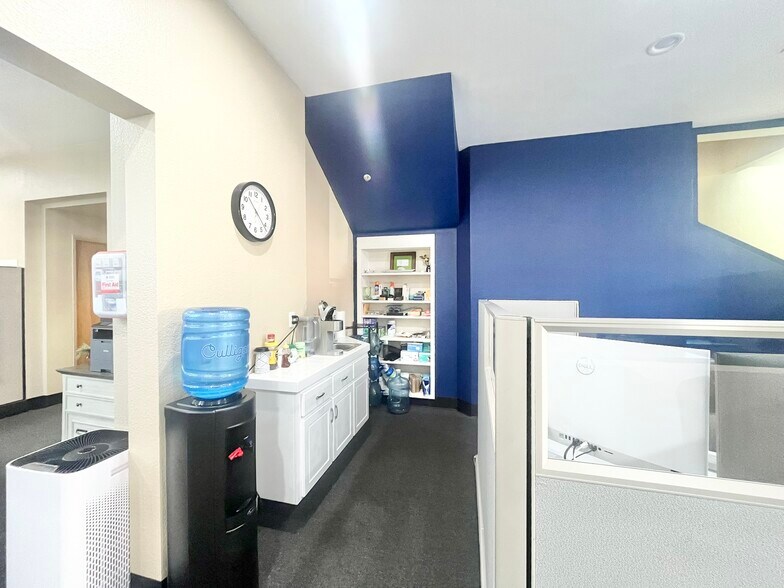 4750-4794 Duckhorn Dr, Sacramento, CA à vendre - Photo du bâtiment - Image 2 de 28