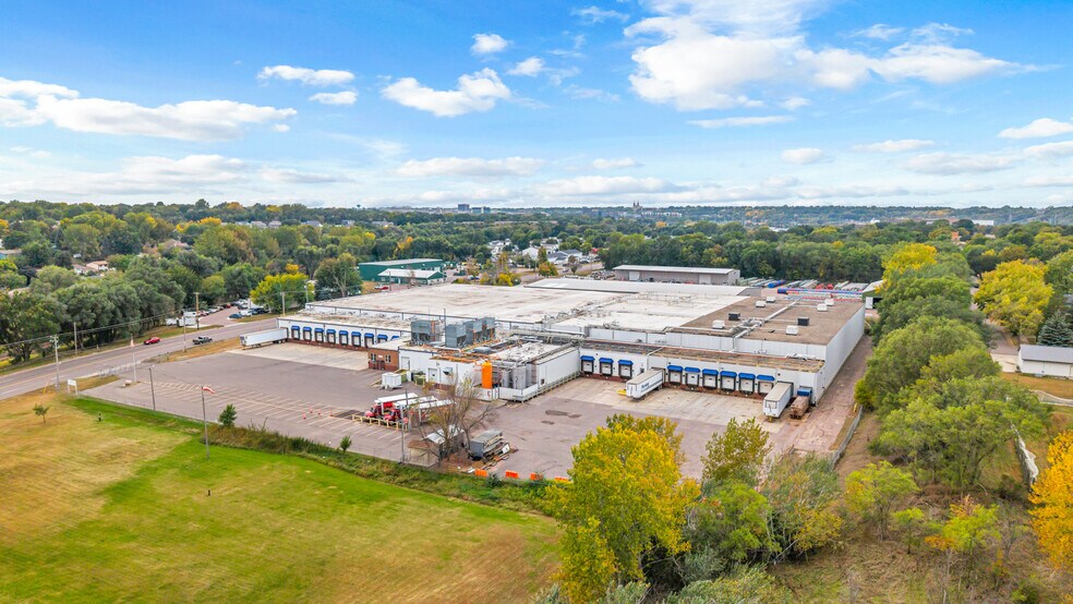 2300 E Rice St, Sioux Falls, SD à louer - Photo du bâtiment - Image 2 de 13