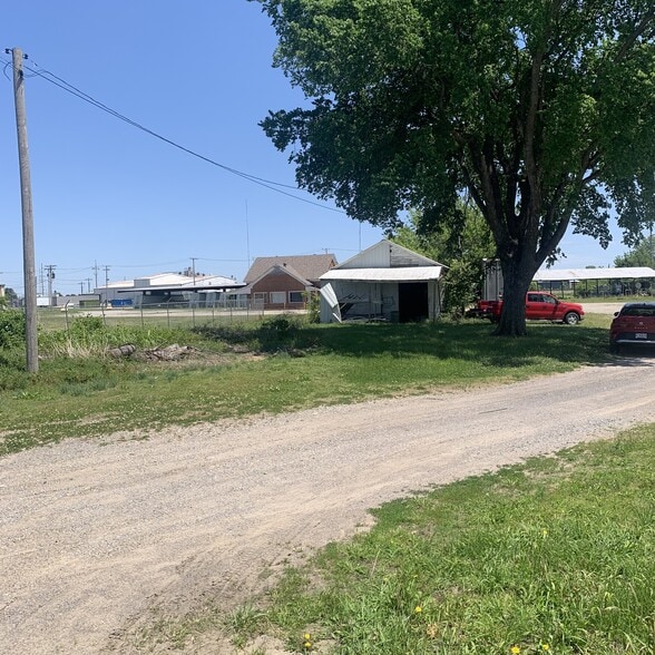 298 Huffman Ave, Portageville, MO for sale - Building Photo - Image 3 of 10