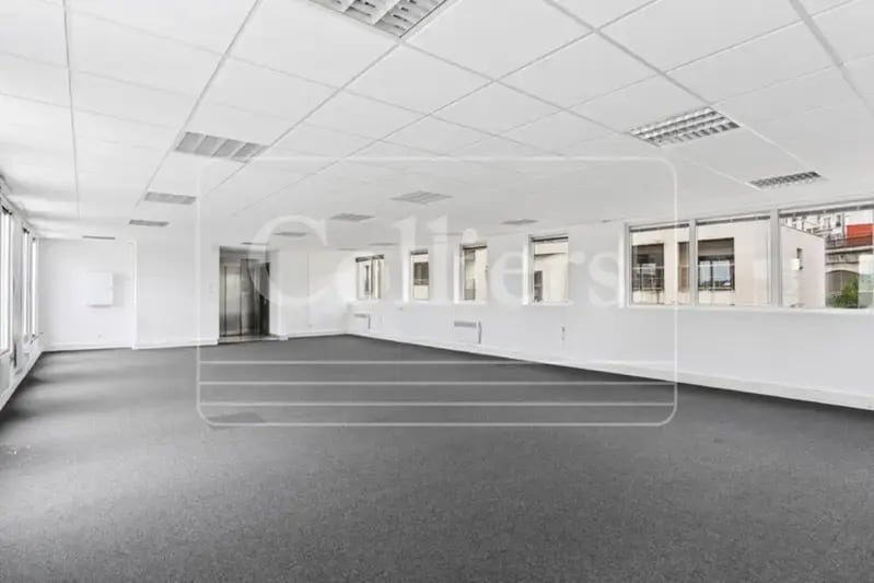 8 Rue Edouard Naud, Issy-les-Moulineaux for lease Interior Photo- Image 1 of 14