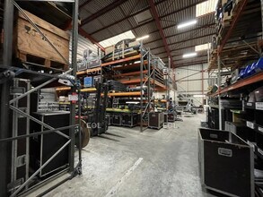 Flex in SAINT-OUEN-L'AUMONE for lease Building Photo- Image 2 of 4