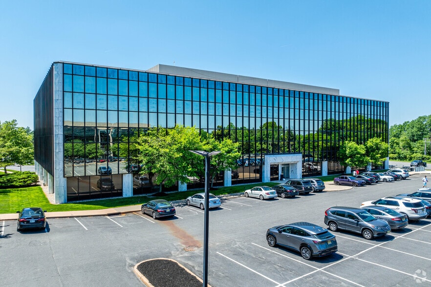 485 Route 1 S, Iselin, NJ for lease - Building Photo - Image 3 of 25