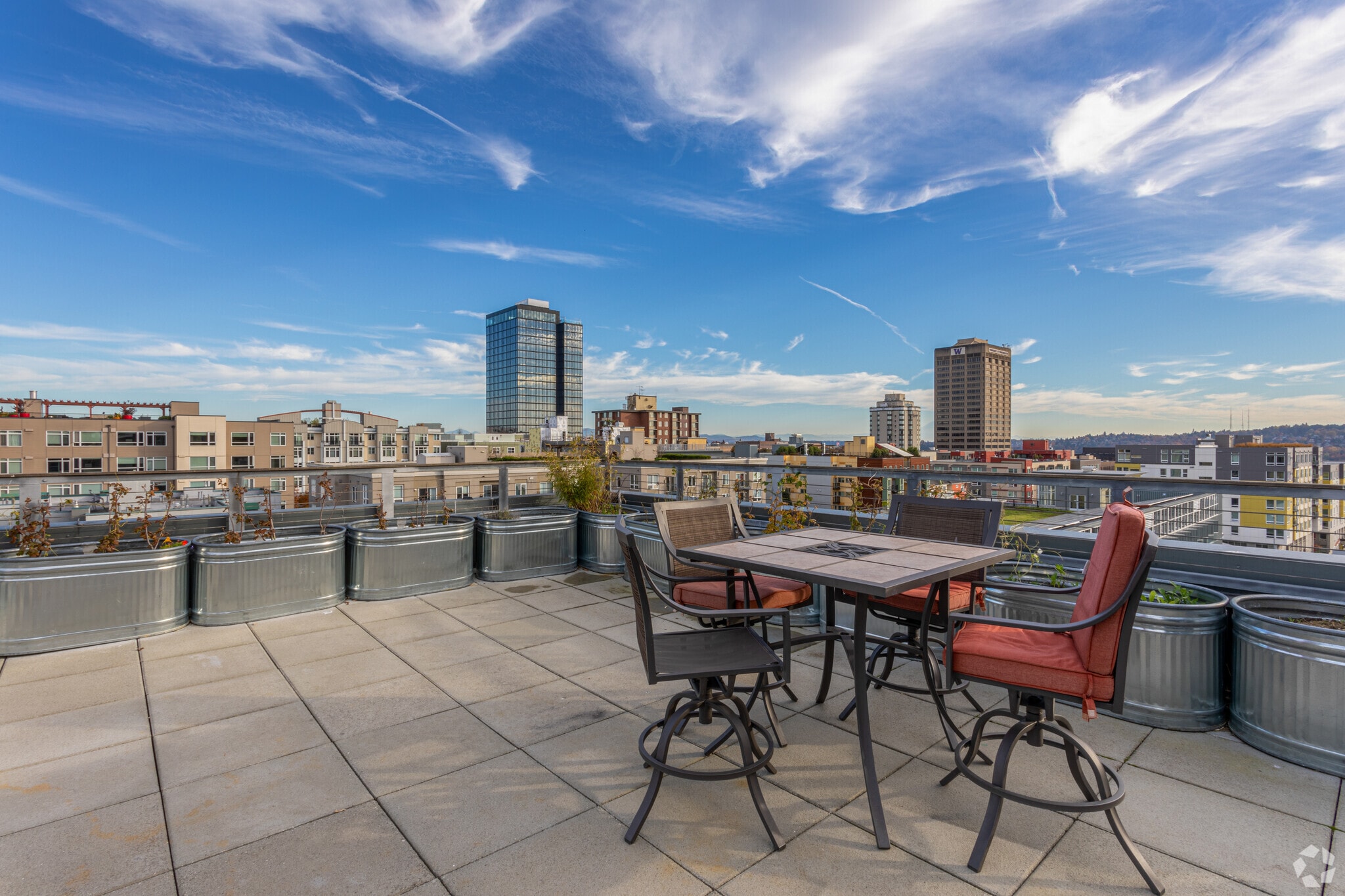 4750 Roosevelt Way NE, Seattle, WA for lease Building Photo- Image 1 of 19