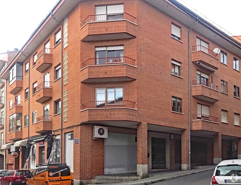 Calle Fivasa, 4, Ávila, Ávila à louer - Photo du bâtiment - Image 2 de 3