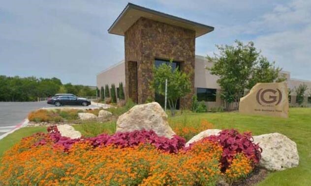 1648 N Lake Pass, Universal City, TX à vendre - Photo du bâtiment - Image 1 de 6