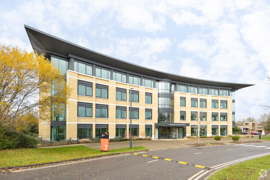 7 Arlington Square West, Bracknell à louer - Photo du bâtiment - Image 2 de 2