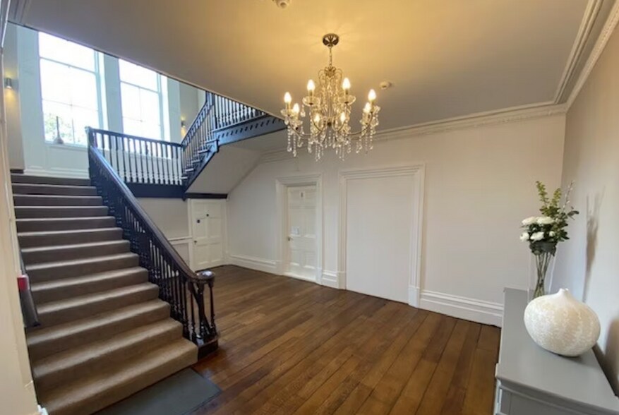 The Hl, Sandbach à vendre - Hall d’entrée - Image 2 de 6