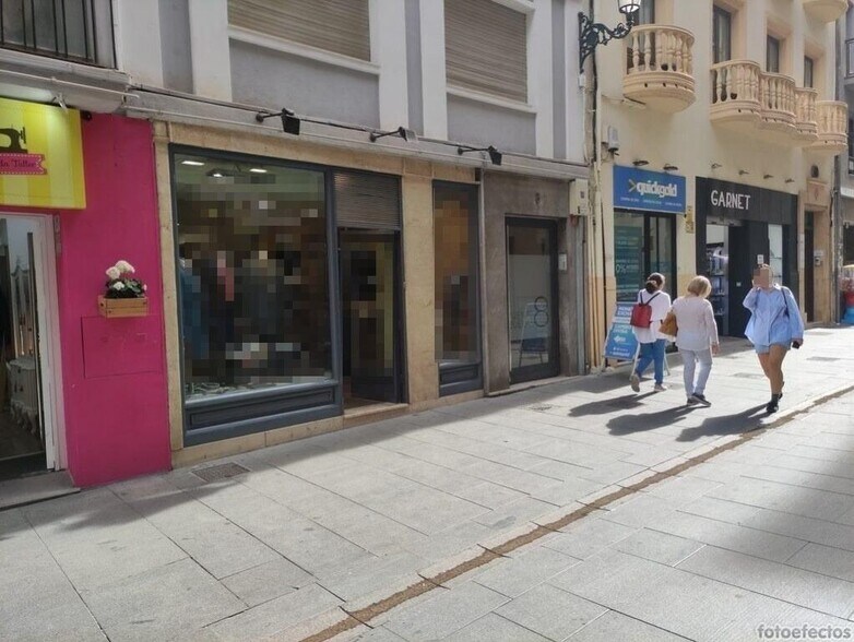 Calle Puentezuelas, 8, Granada, Granada à vendre - Photo du bâtiment - Image 2 de 7