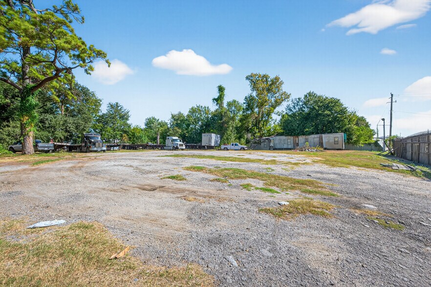 7517 Ley Rd, Houston, TX à vendre - Photo du bâtiment - Image 3 de 12