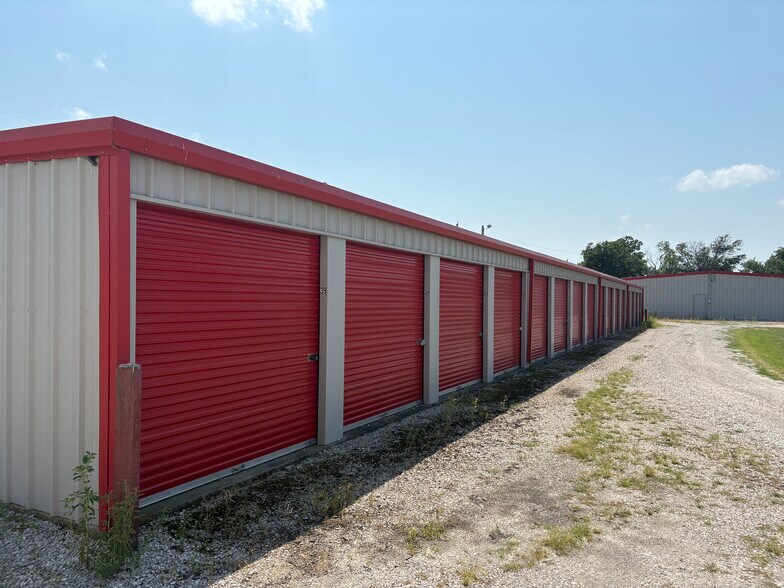 10225 Holy Cross Ln, Breese, IL for sale - Building Photo - Image 3 of 3