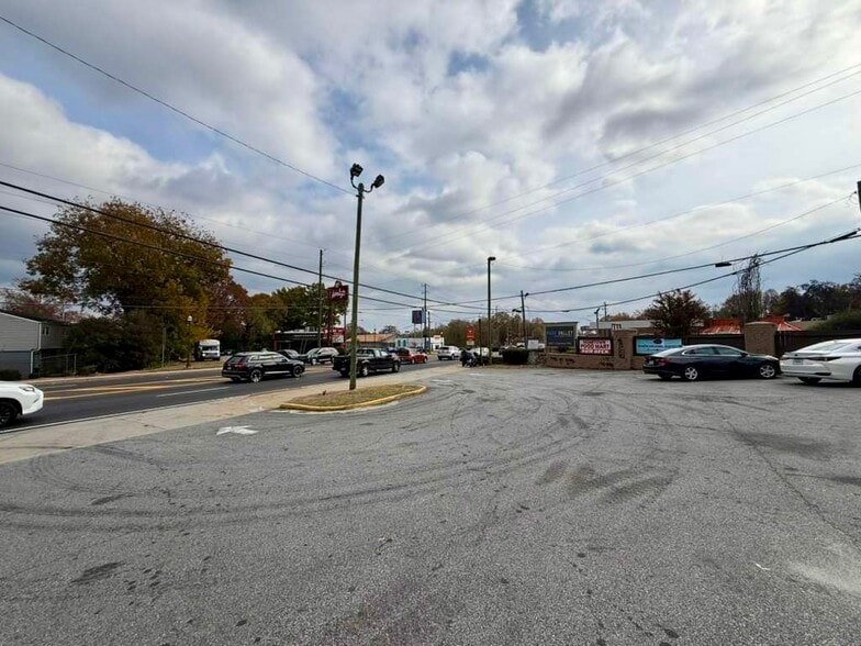 2565 Candler Rd, Decatur, GA for sale - Building Photo - Image 2 of 13