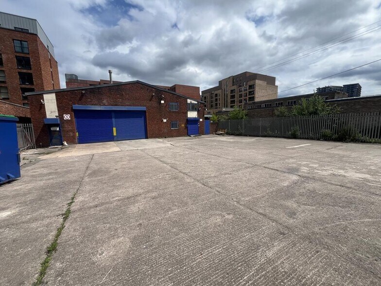3 Worrall St, Salford à louer - Photo du bâtiment - Image 3 de 19