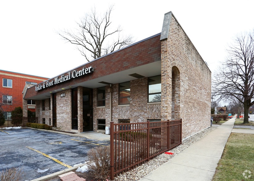 401 N York St, Elmhurst, IL for sale - Building Photo - Image 3 of 17
