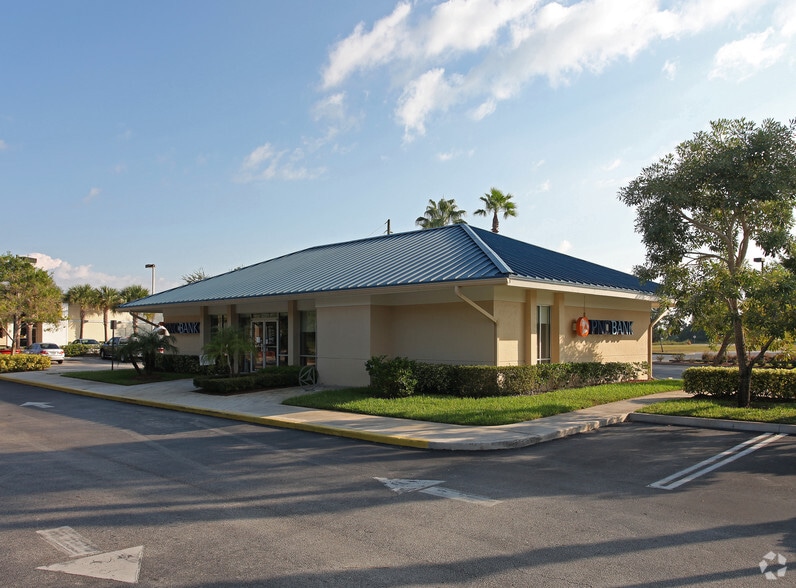 3201 SW Port St Lucie Blvd, Port Saint Lucie, FL for lease - Primary Photo - Image 1 of 8