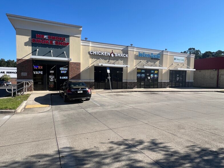 950 W Tharpe St, Tallahassee, FL à louer - Photo du bâtiment - Image 2 de 4