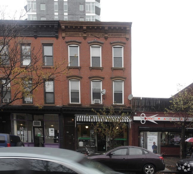 471 Myrtle Ave, Brooklyn, NY à vendre - Photo du bâtiment - Image 2 de 5