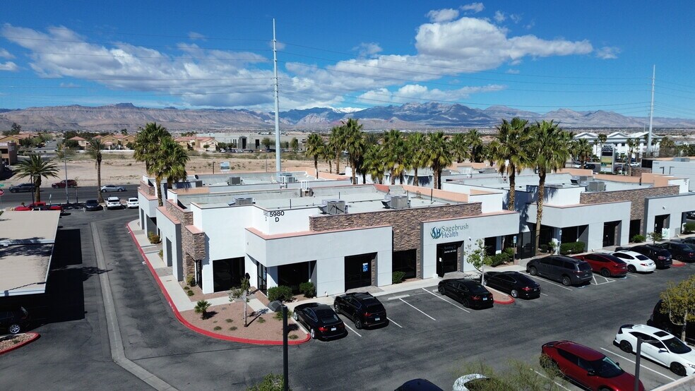 5980 S Rainbow Blvd, Las Vegas, NV à louer - Photo du bâtiment - Image 3 de 8