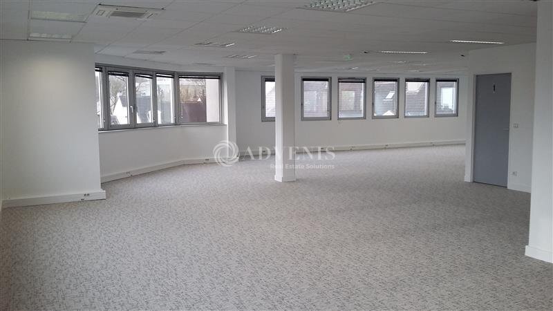Office in Noisiel for lease - Interior Photo - Image 1 of 5