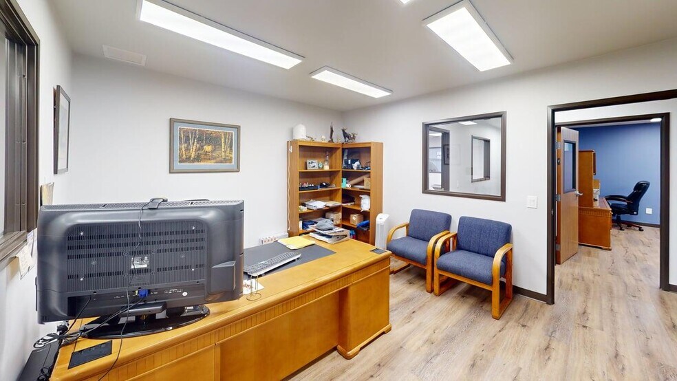 160 N San Antonio Ave, Pomona, CA à louer - Photo du bâtiment - Image 2 de 6