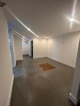 5582 NE 4th Ct, Miami, FL for lease Interior Photo- Image 2 of 3