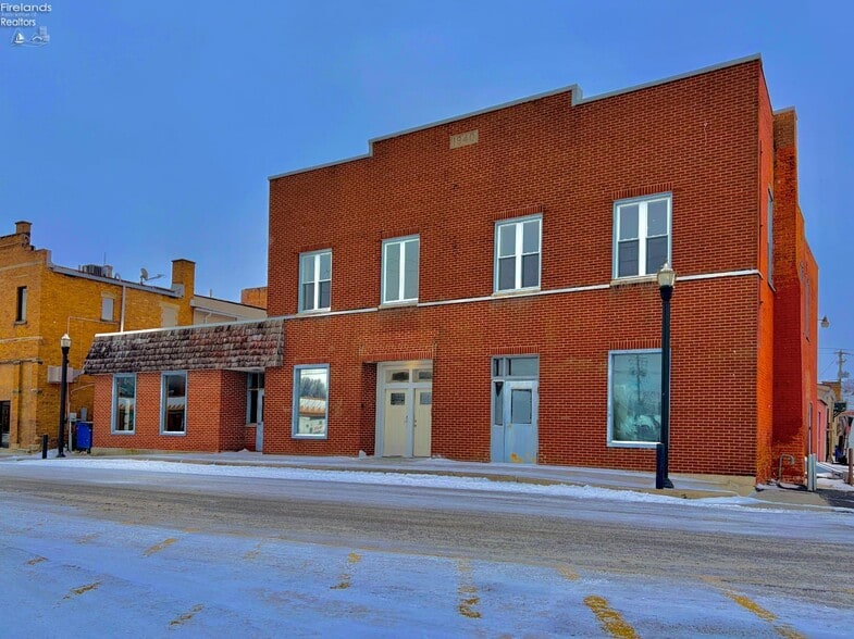 110 Railroad St, Clyde, OH for sale - Building Photo - Image 2 of 45