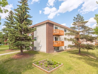 Plus de détails pour 11907 104 St NW, Edmonton, AB - Multi-résidentiel à vendre
