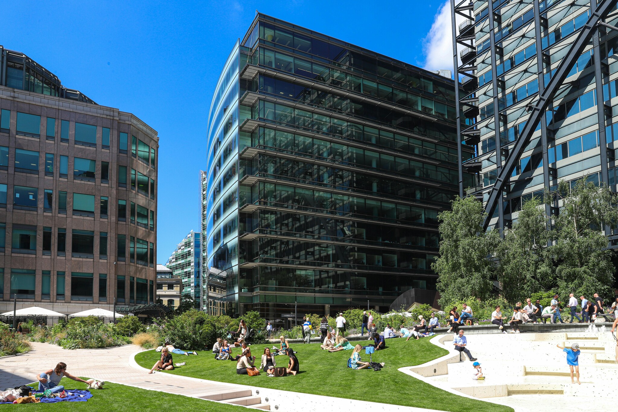 10 Exchange Sq, London for lease Building Photo- Image 1 of 15