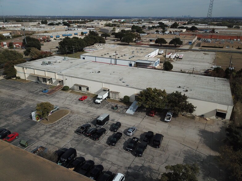 3016-3030 E Avenue E, Arlington, TX à louer - Photo du bâtiment - Image 2 de 8