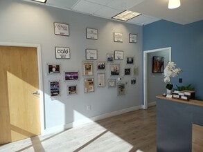 303 S Water St, Henderson, NV à louer Photo du bâtiment- Image 2 de 37