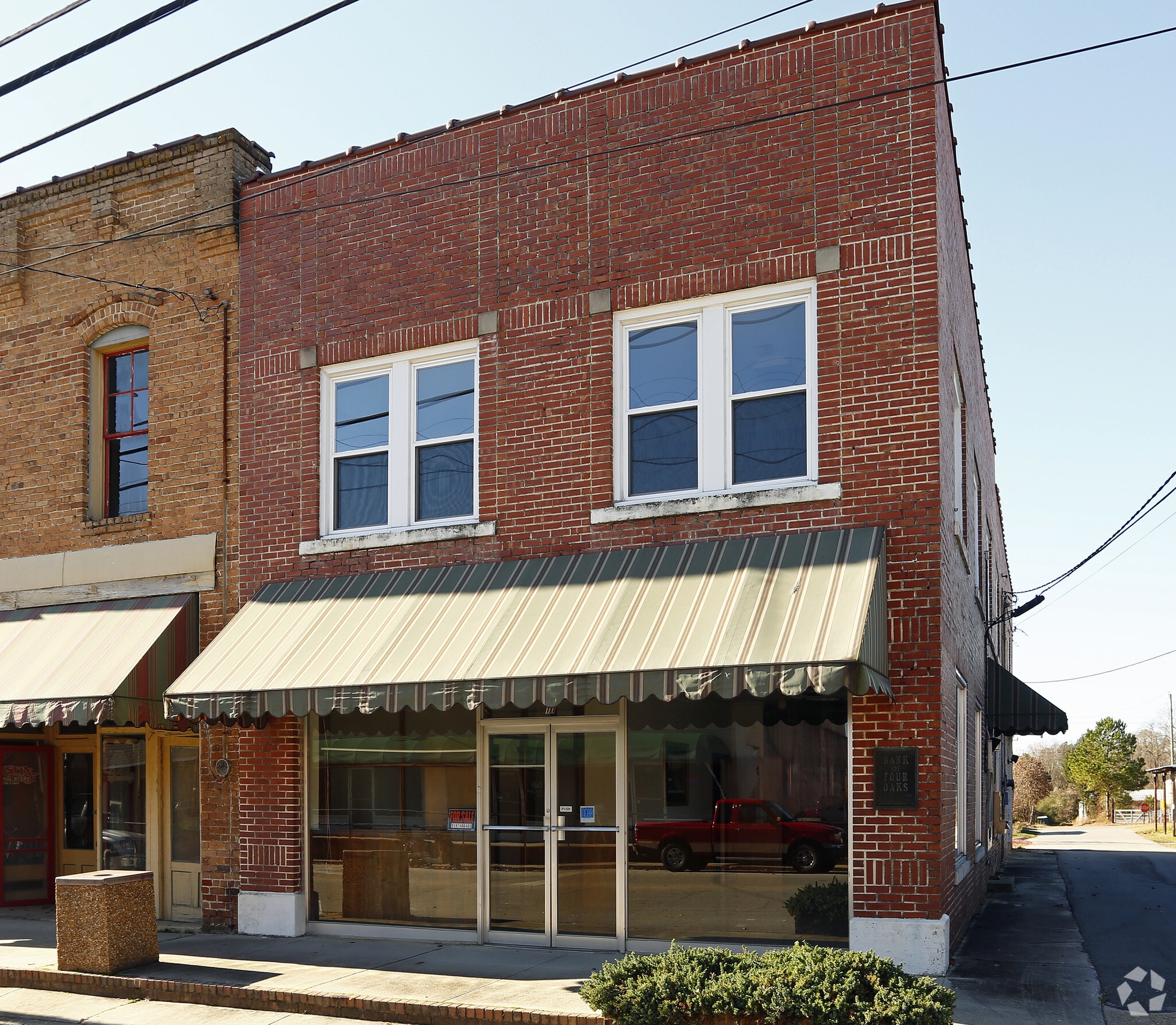 111 N Main St, Four Oaks, NC for lease Primary Photo- Image 1 of 6