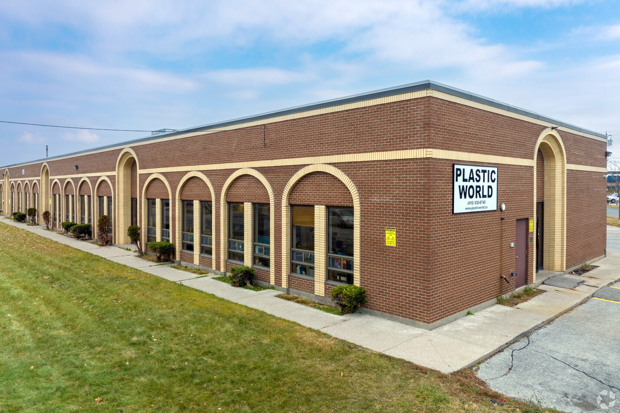 111 Millwick Dr, Toronto, ON à vendre Photo principale- Image 1 de 1