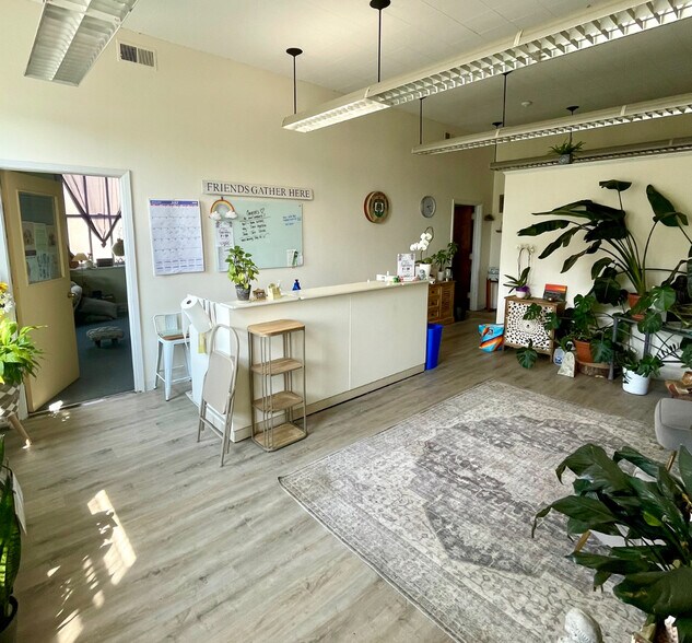 4949 Forest Ave, Downers Grove, IL à louer - Photo du bâtiment - Image 2 de 8