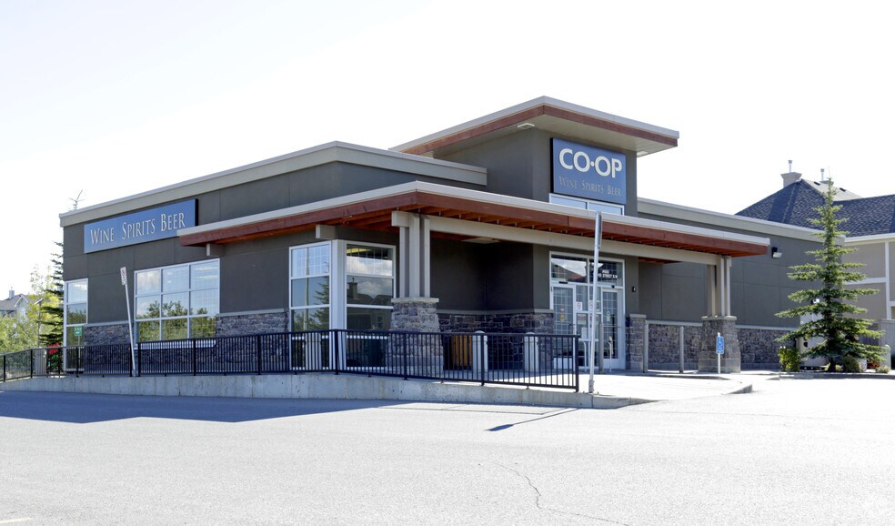 917 85th St SW, Calgary, AB à vendre - Photo principale - Image 1 de 1