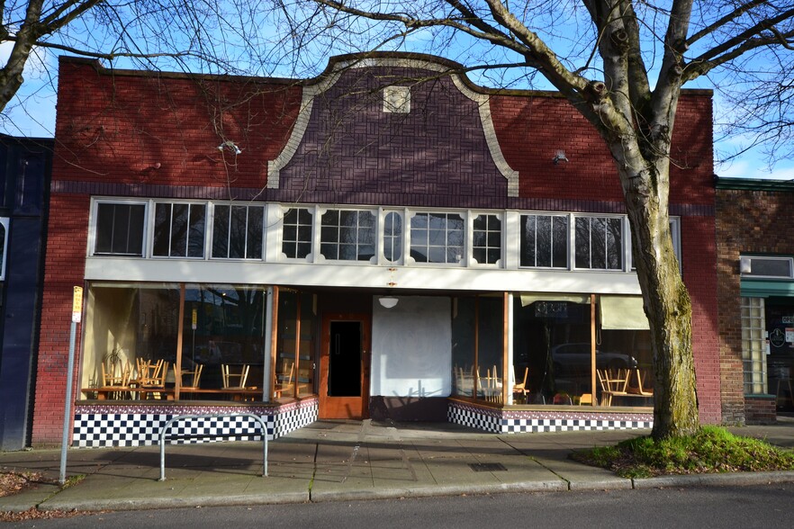 8404 Greenwood Ave N, Seattle, WA for sale - Building Photo - Image 1 of 1