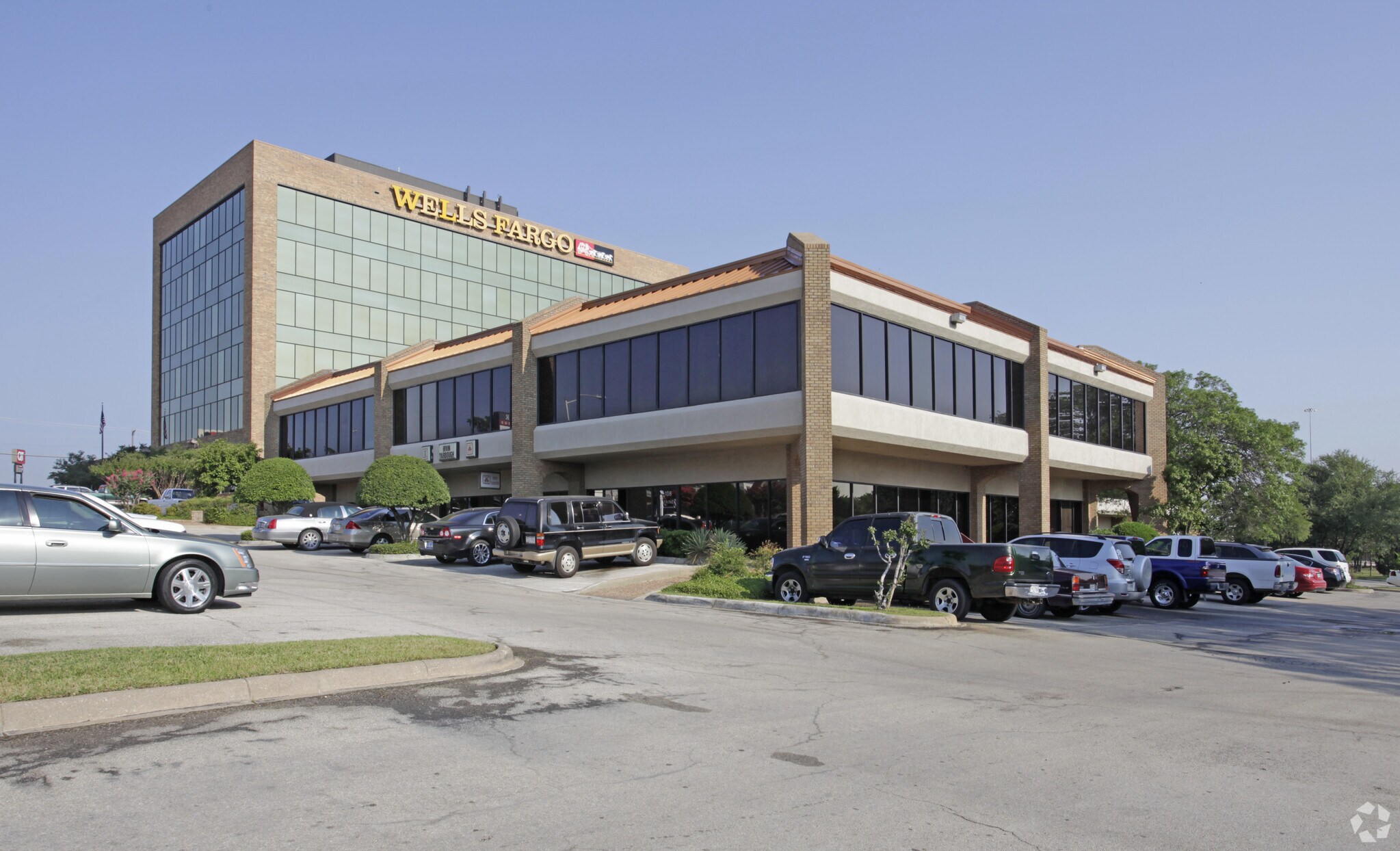 6737 Brentwood Stair Rd, Fort Worth, TX for lease Building Photo- Image 1 of 9