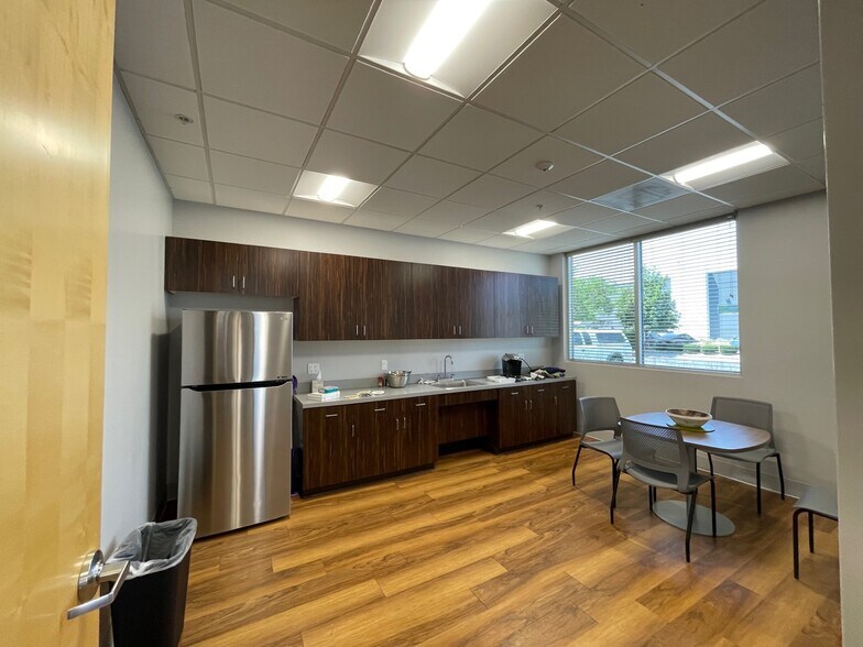 2174 W Grove Pky, Pleasant Grove, UT à louer - Photo intérieure - Image 3 de 21