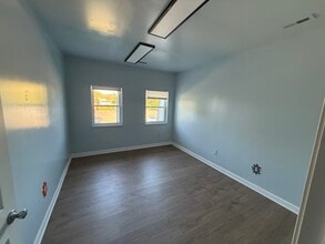 578 Waterloo Rd, Warrenton, VA for lease Interior Photo- Image 2 of 3