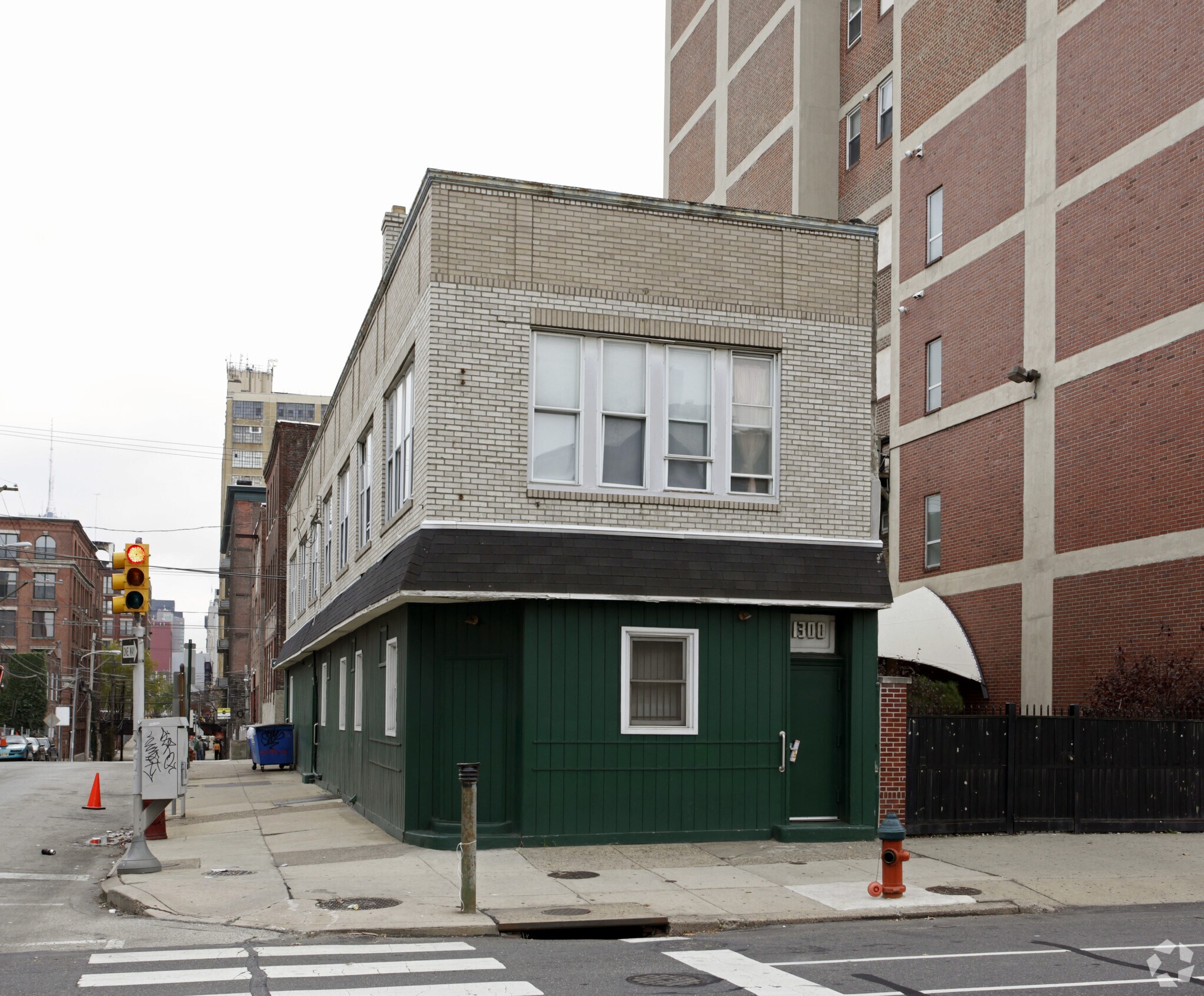 1300 Spring Garden St, Philadelphia, PA à vendre Photo principale- Image 1 de 4