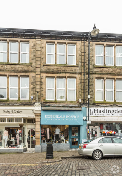 13 Deardengate, Haslingden for sale - Primary Photo - Image 1 of 2